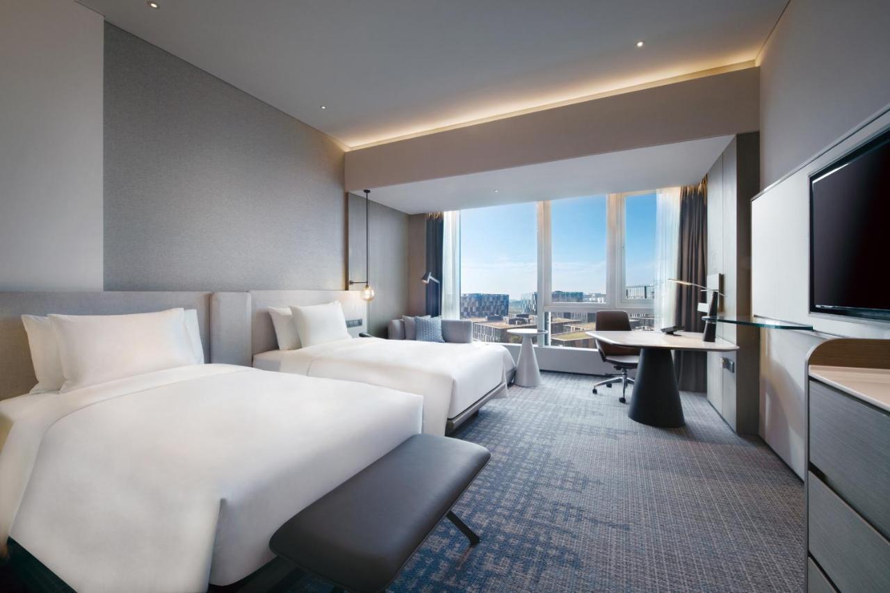 Crowne Plaza Shenzhen World Exhibition And Convention Center, An Ihg Hotel Экстерьер фото