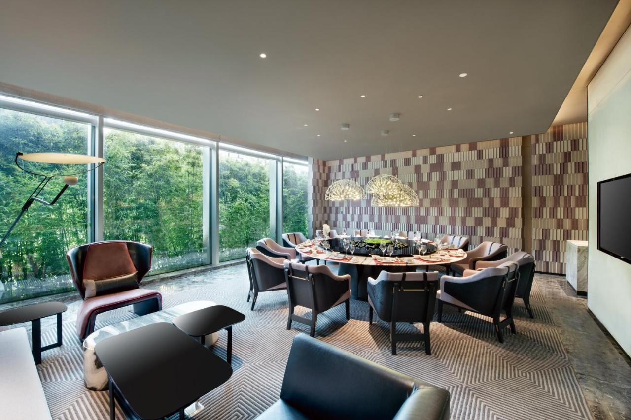 Crowne Plaza Shenzhen World Exhibition And Convention Center, An Ihg Hotel Экстерьер фото