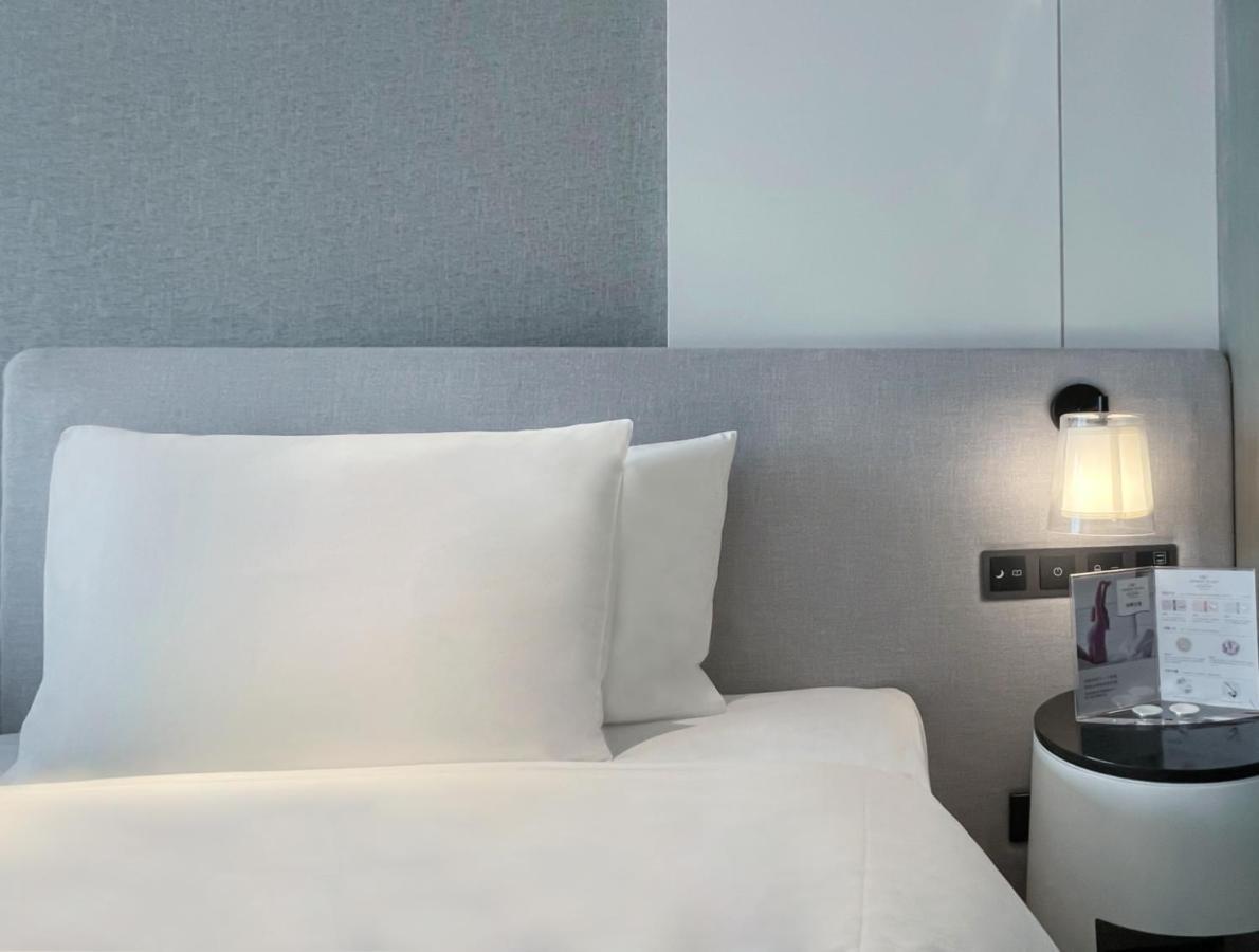 Crowne Plaza Shenzhen World Exhibition And Convention Center, An Ihg Hotel Экстерьер фото