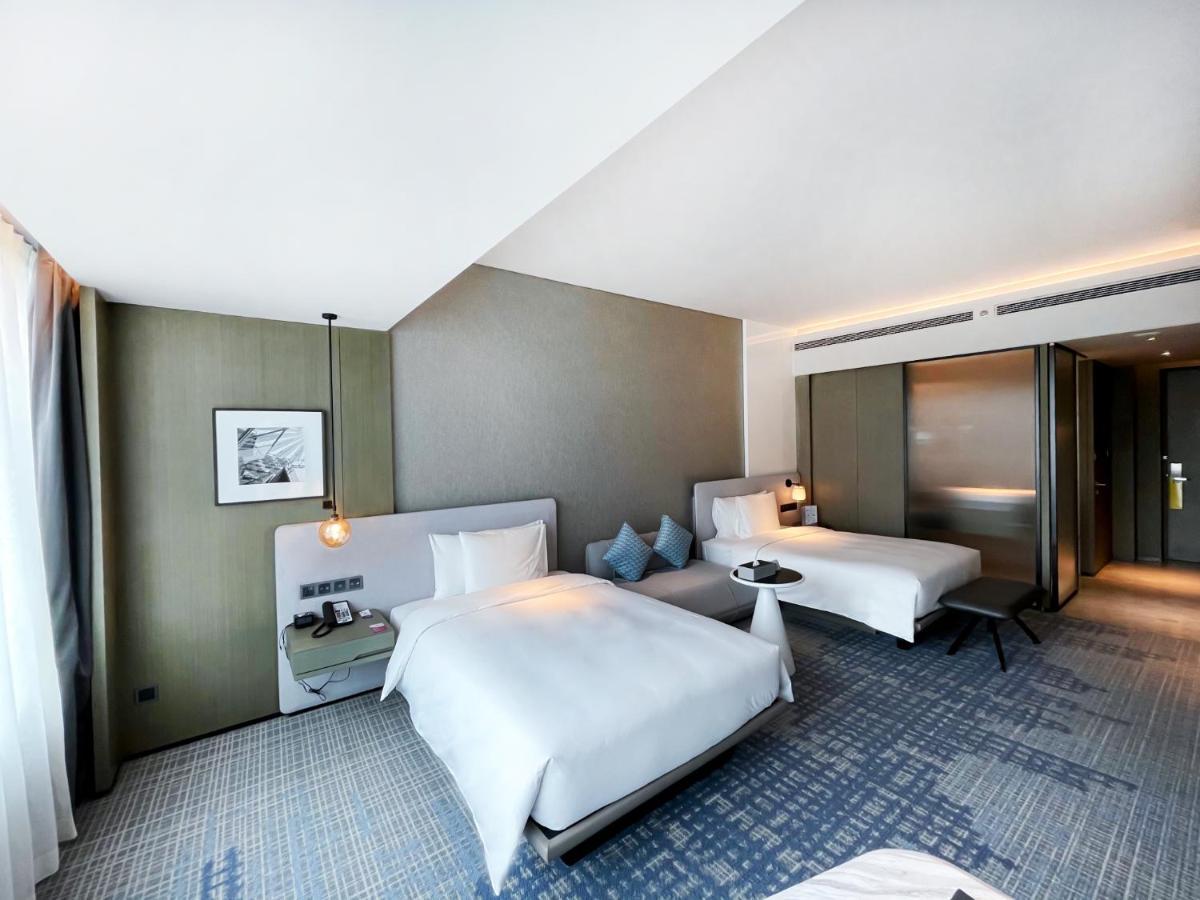 Crowne Plaza Shenzhen World Exhibition And Convention Center, An Ihg Hotel Экстерьер фото